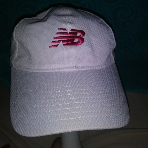 Women's New Balance hat - Picture 2 of 2